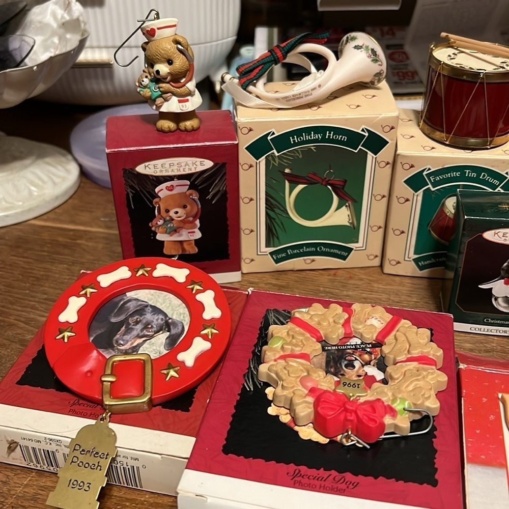 Vintage Hallmark Christmas Ornaments set of 11 - Picture 2 of 4